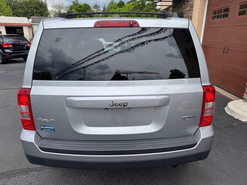 Used 2015 Jeep Patriot High Altitude AWD/4WD image 9