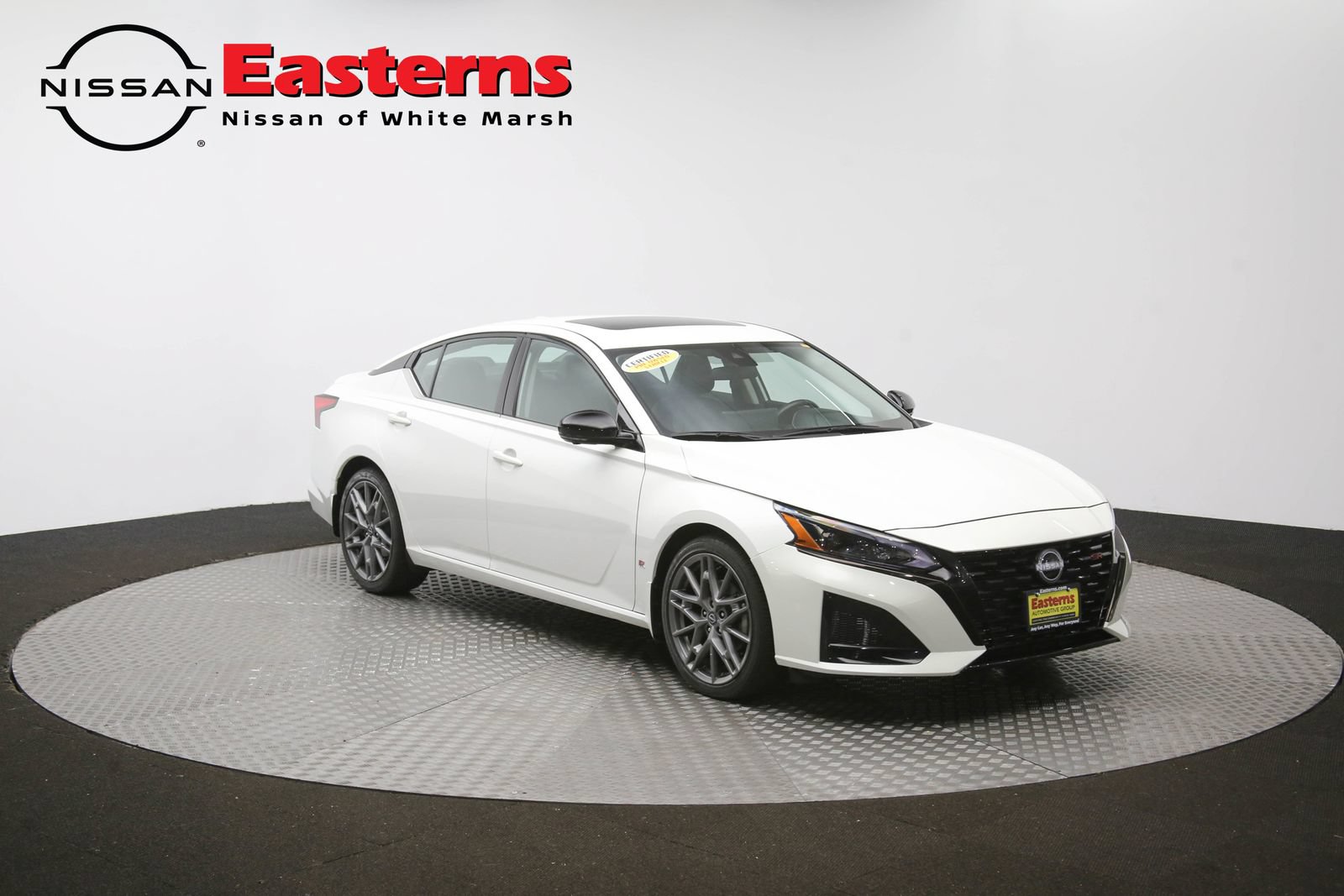 Used 2023 Nissan Altima 2.0 SR FWD image 48