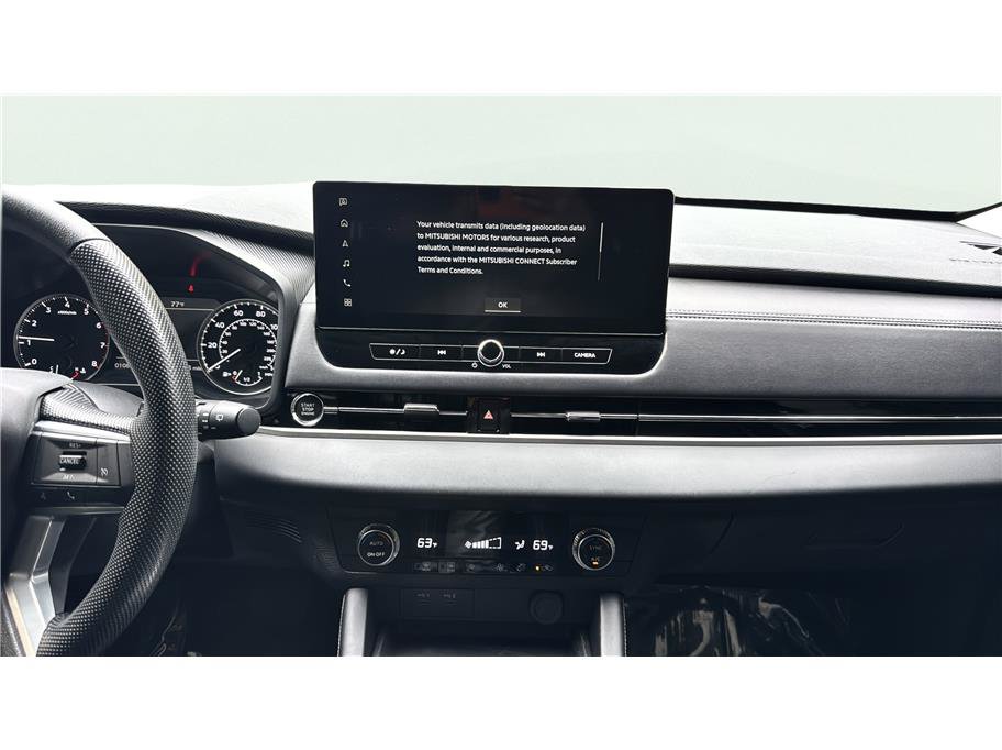 Used 2026 Mitsubishi Outlander ES FWD image 26