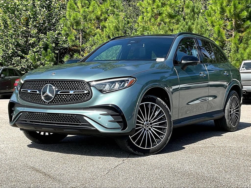 Used 2025 Mercedes-Benz GLC 300 image 2