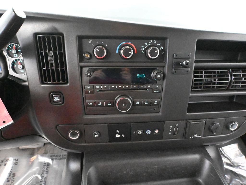 Used 2018 GMC Savana 2500 image 26