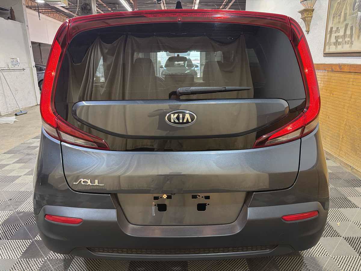 Used 2020 Kia Soul LX FWD image 4