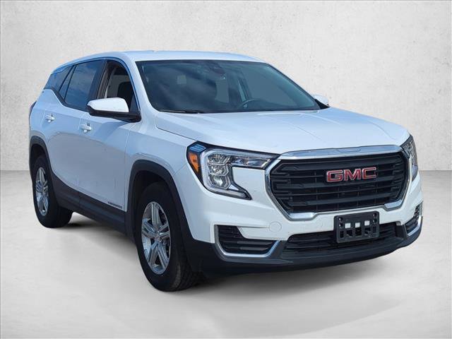 Used 2024 GMC Terrain SLE image 3