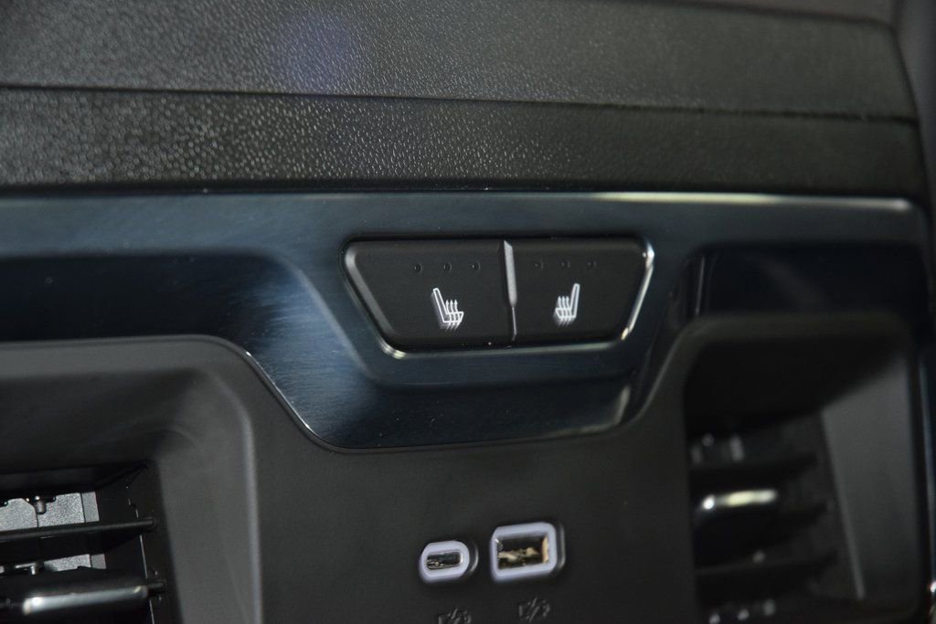 Used 2025 Chevrolet Silverado 1500 High Country w/ Midnight Edition image 43