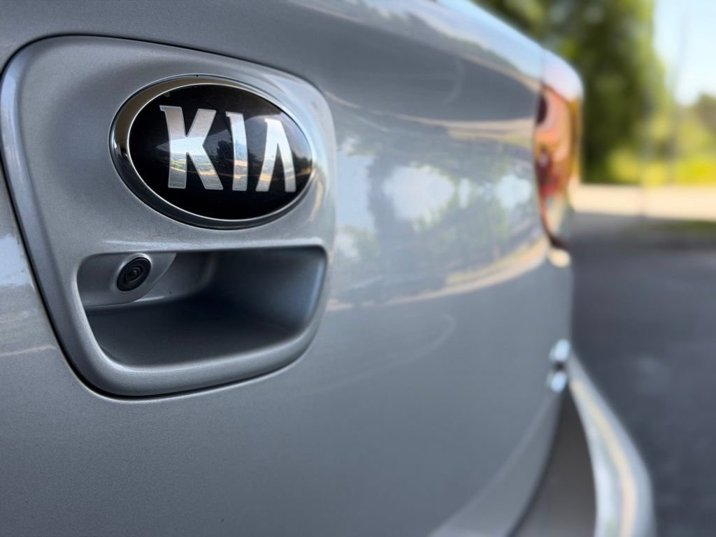 Used 2018 Kia Rio S FWD image 18