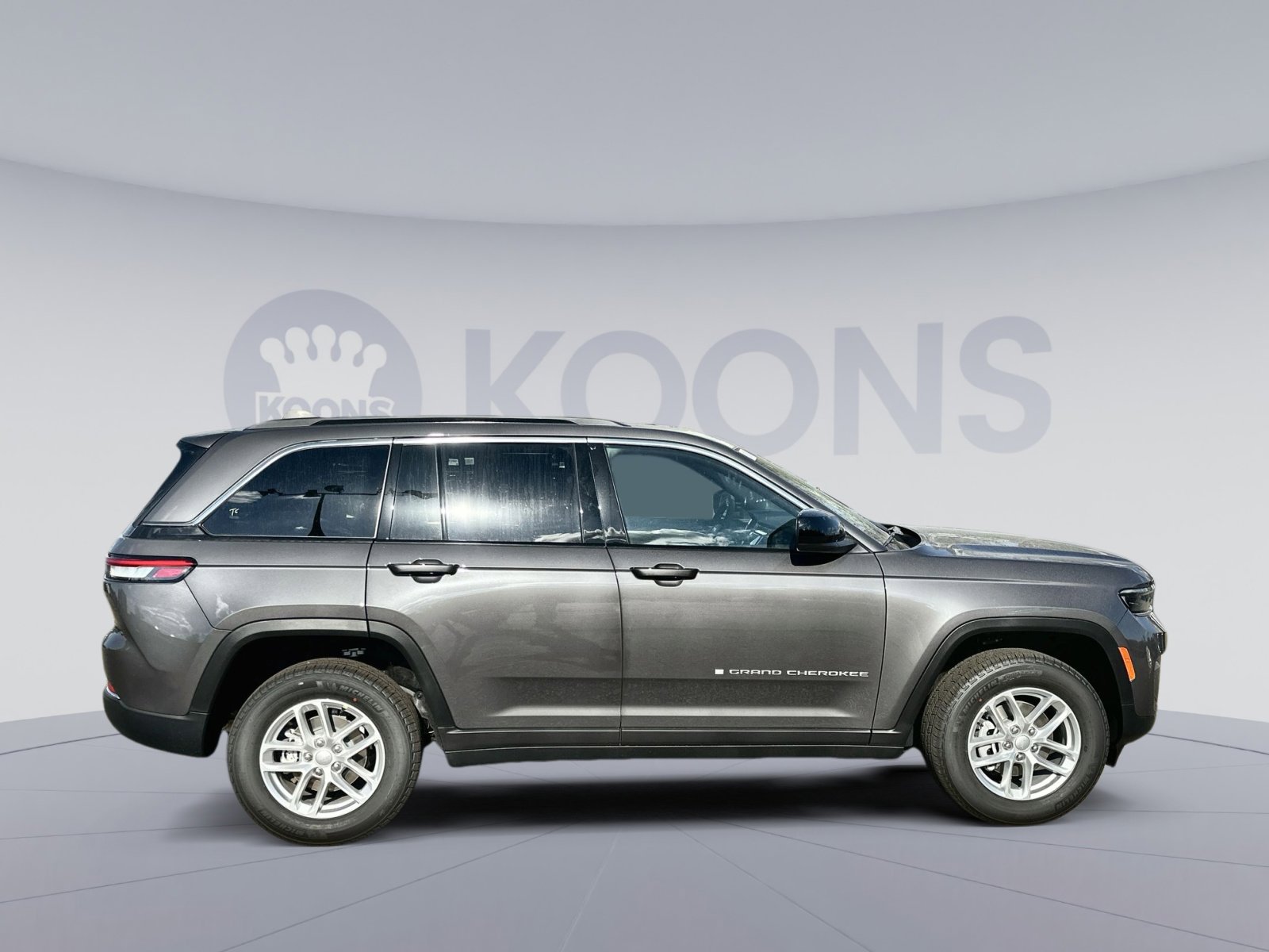 New 2025 Jeep Grand Cherokee Laredo w/ Luxury Tech Group I image 8