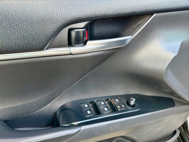 Used 2018 Toyota Camry SE w/ Audio Package FWD image 21