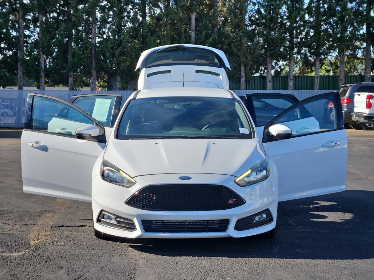 Used 2018 Ford Focus ST FWD image 33
