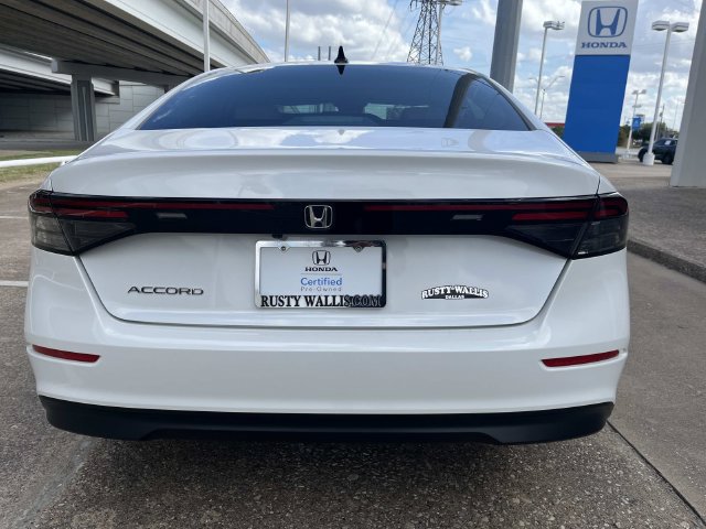 Certified 2025 Honda Accord SE image 5