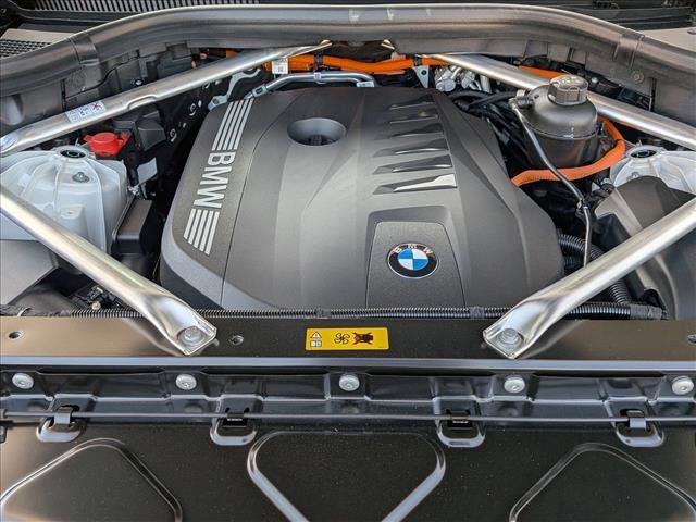 New 2026 BMW X5 xDrive50e image 17