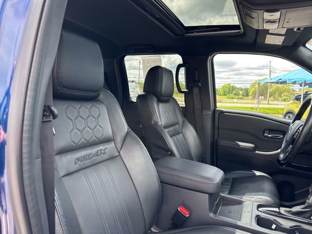 Used 2022 Nissan Frontier PRO-4X w/ Pro-4X Premium Package AWD/4WD image 25