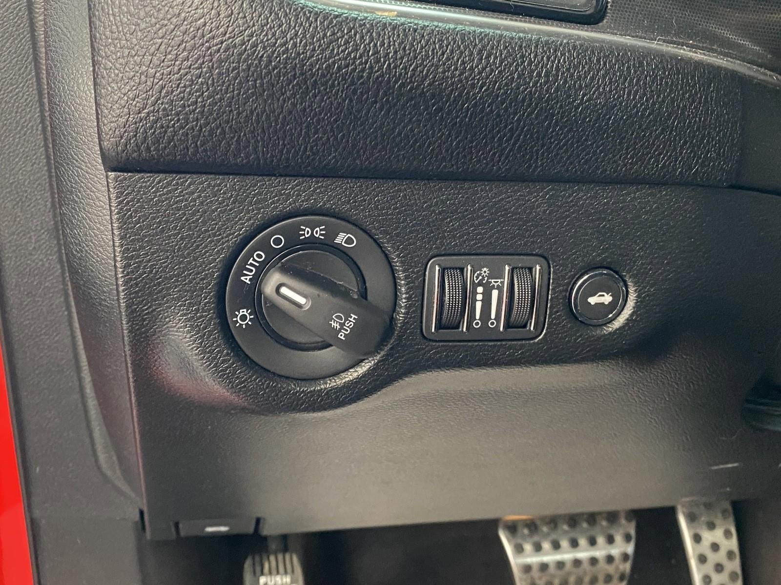 Used 2018 Dodge Challenger R/T Scat Pack w/ Leather Interior Group image 14