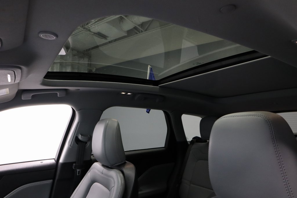 Used 2021 Lincoln Corsair Reserve w/ Equipment Group 201A image 32