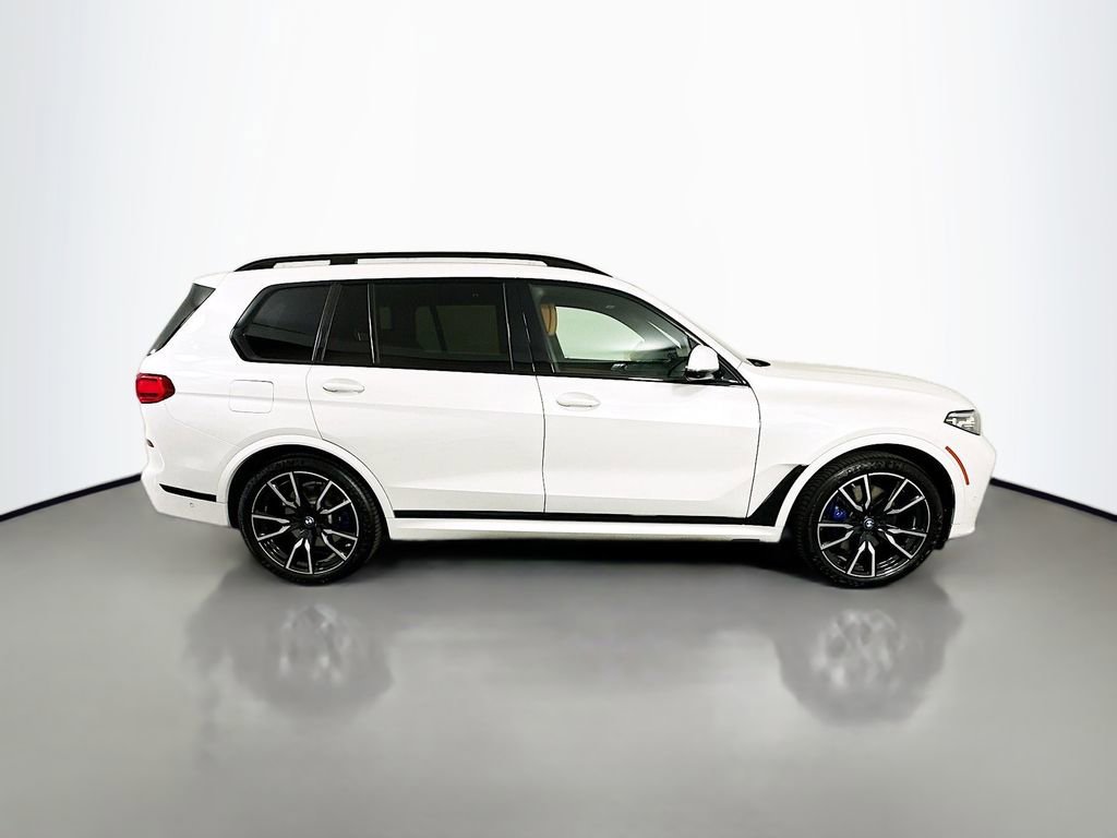 Used 2022 BMW X7 xDrive40i w/ M Sport Package image 4