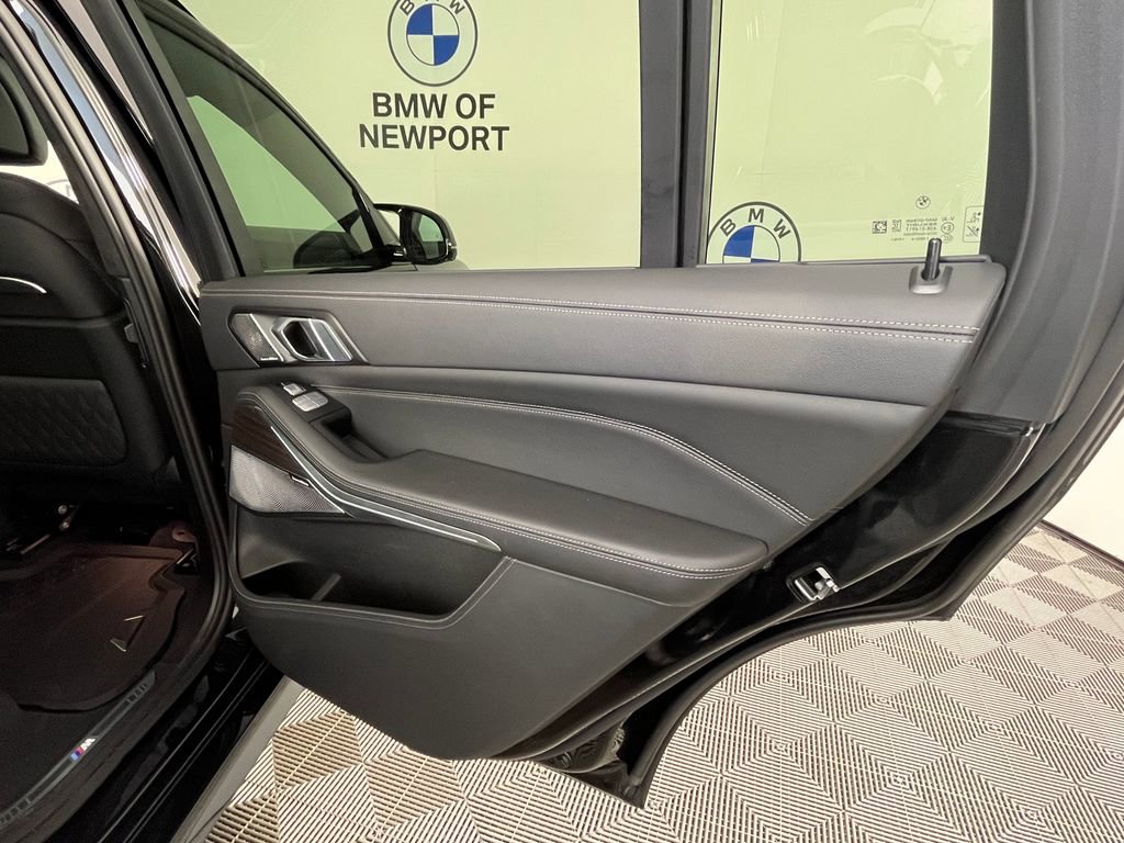 Certified 2025 BMW X7 M60i AWD/4WD image 23