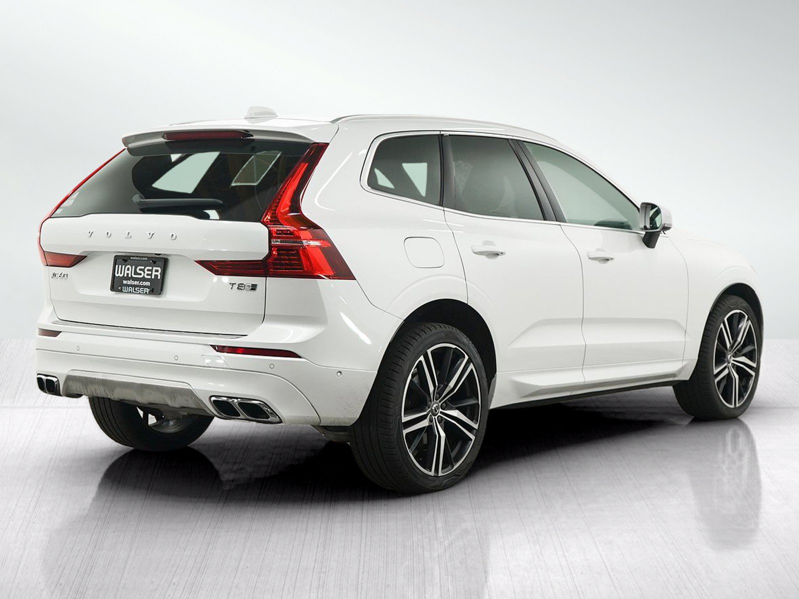 Used 2019 Volvo XC60 T8 R-Design w/ Advanced Package AWD/4WD image 5