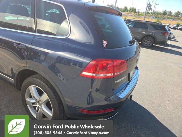 Used 2014 Volkswagen Touareg TDI AWD/4WD image 8