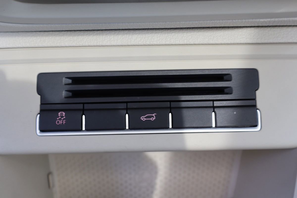 Used 2011 Volkswagen Tiguan S AWD/4WD image 20