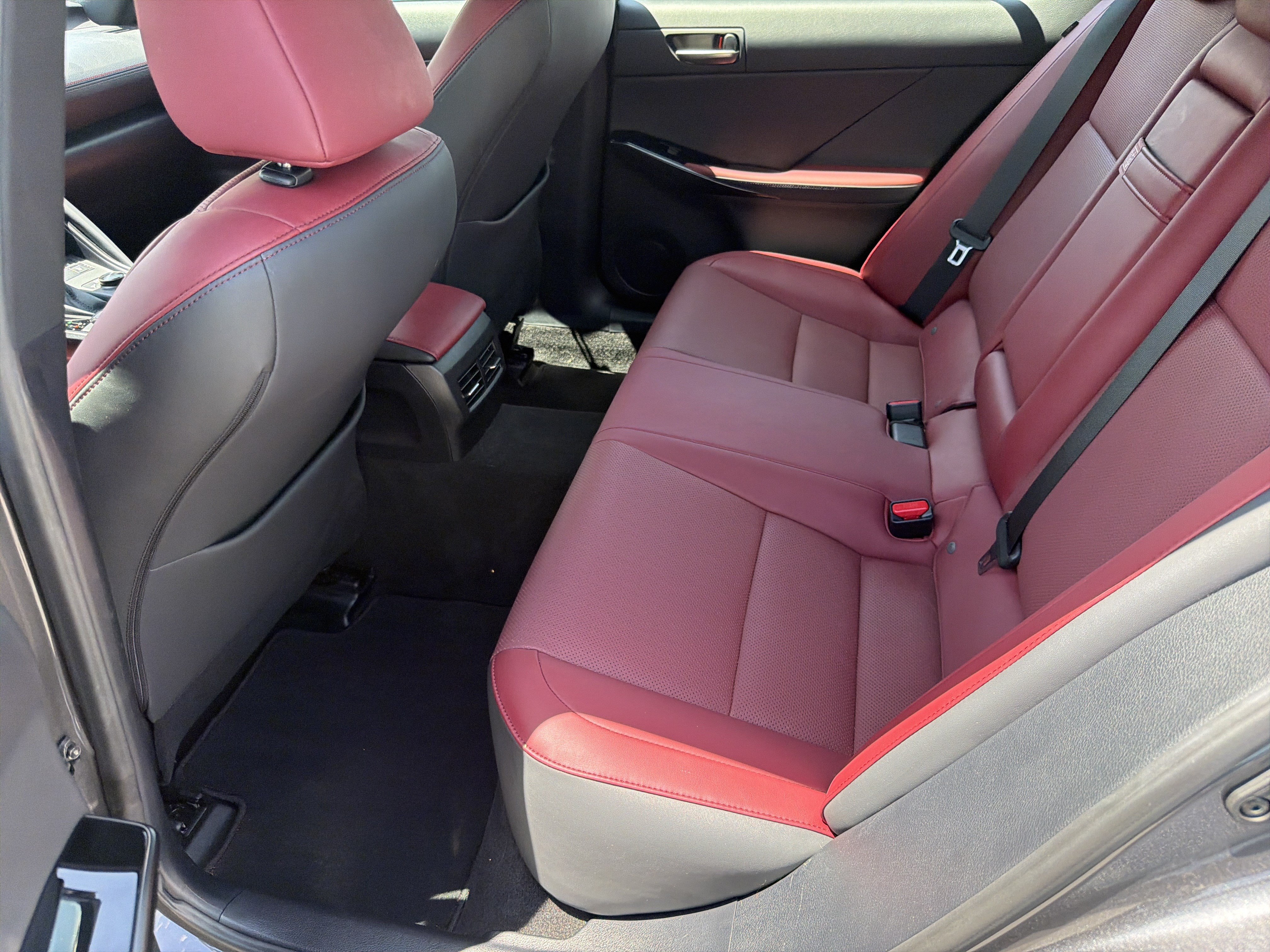Used 2024 Lexus IS 300 w/ Comfort Package RWD image 30