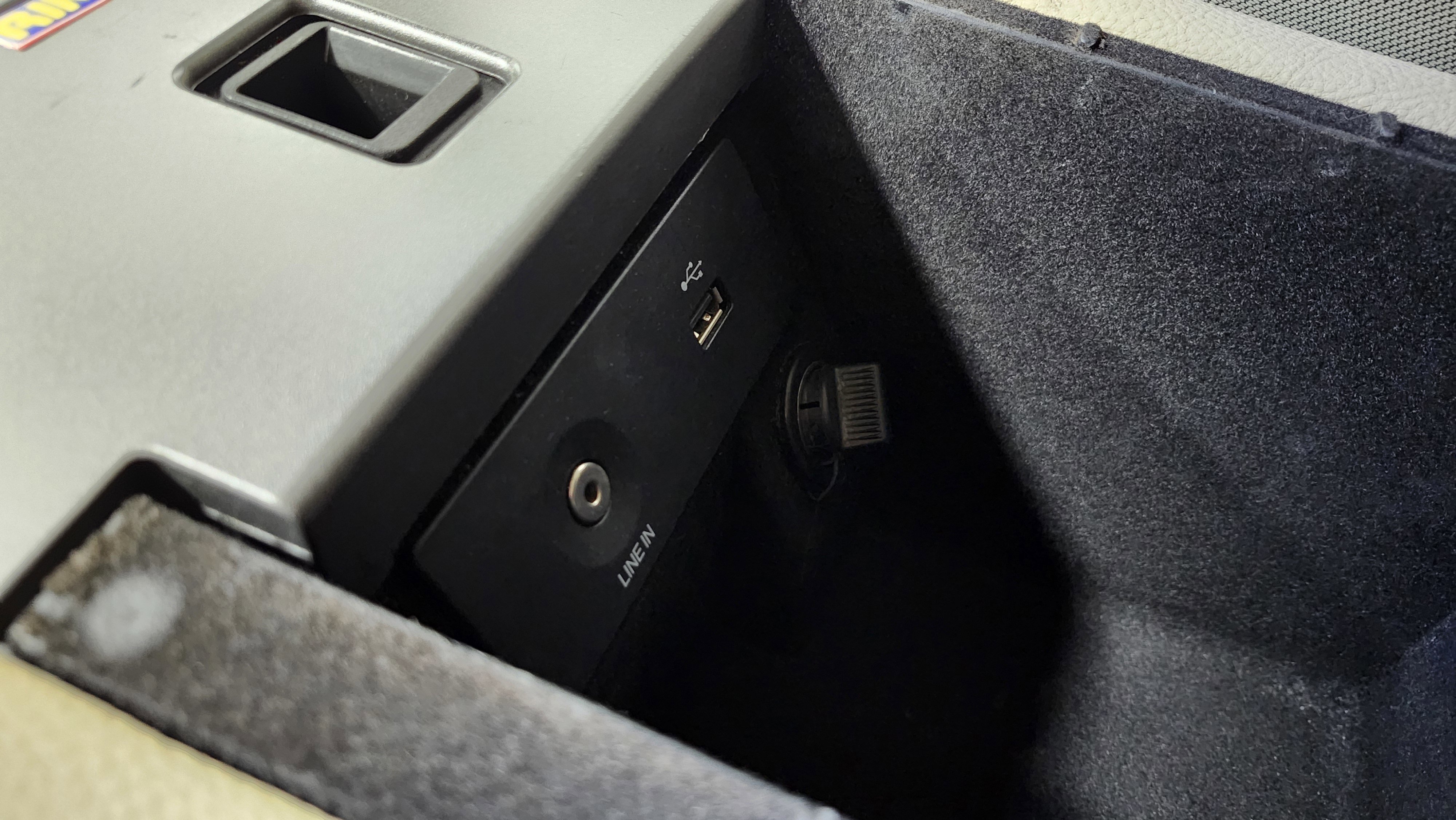 Used 2016 Ford Taurus SE image 26