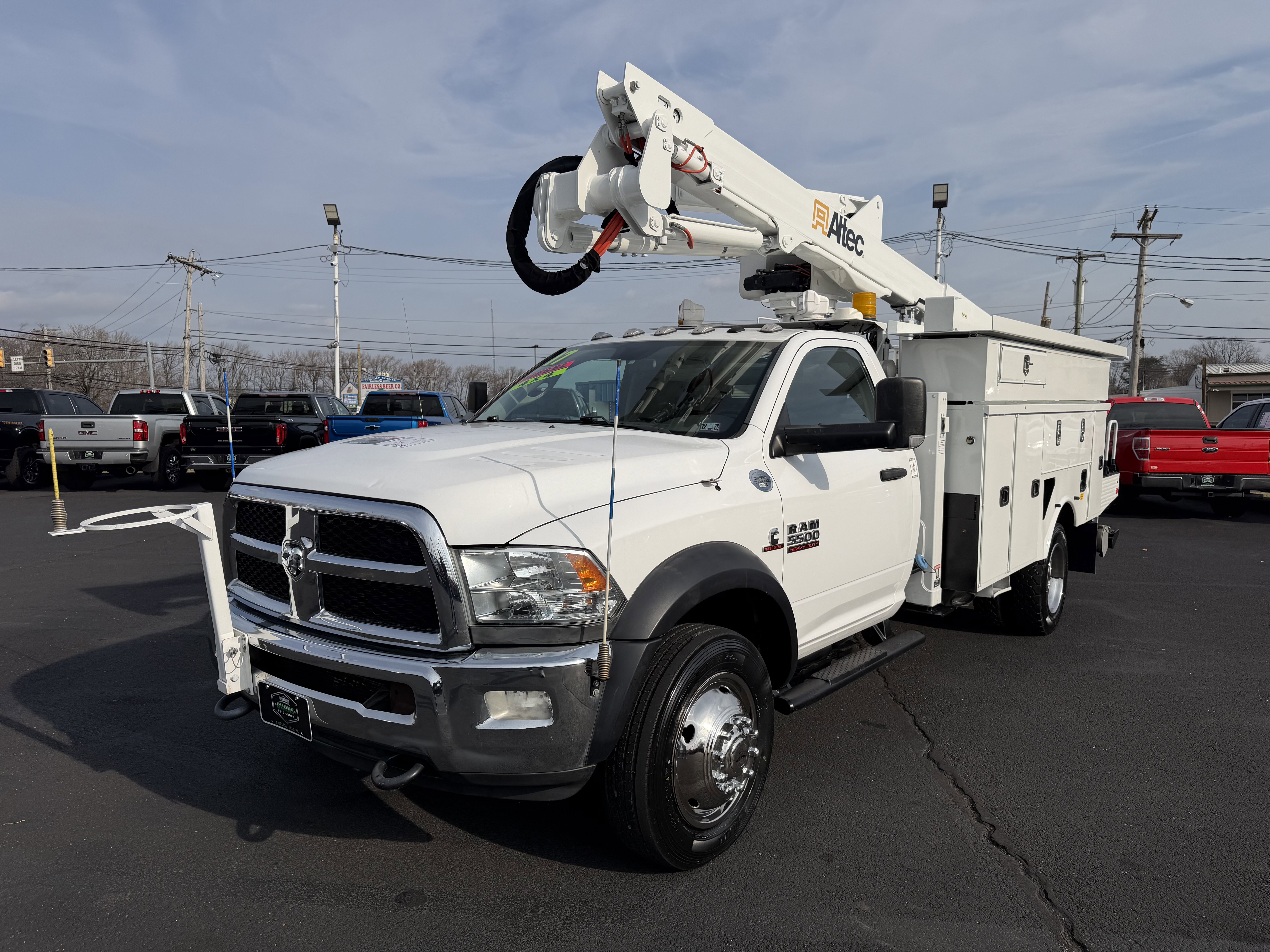 Used 2017 RAM 5500 Tradesman w/ Power & Remote Entry Group image 10