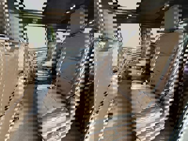 Used 2024 GMC Yukon XL Denali w/ Advanced Technology Package image 16