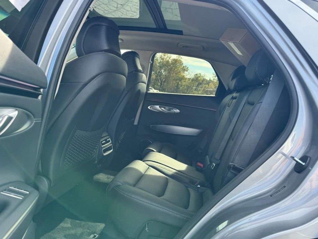 New 2026 Genesis GV70 2.5T Select image 7