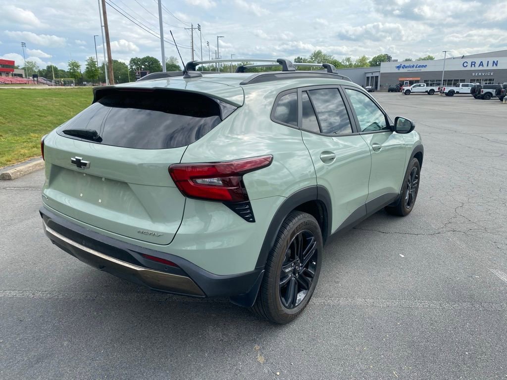 Used 2024 Chevrolet Trax ACTIV w/ Sunroof Package image 7