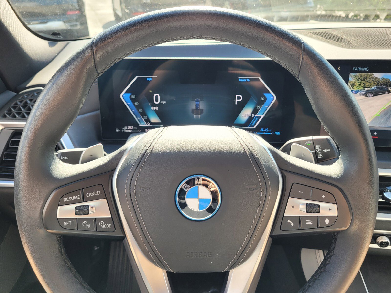 New 2025 BMW X5 xDrive50e w/ Climate Comfort Package image 27