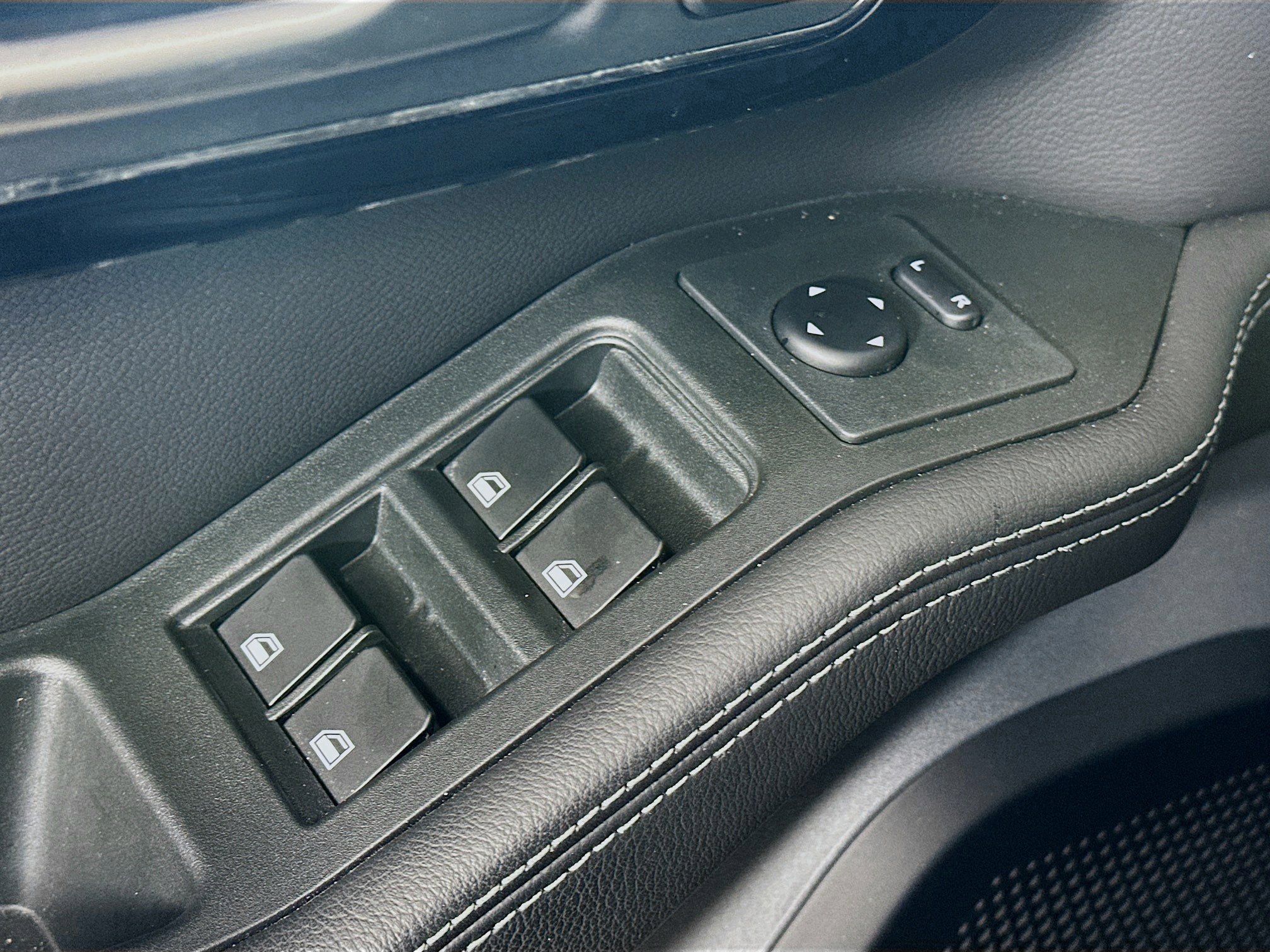 New 2024 INEOS Grenadier Fieldmaster Edition image 18