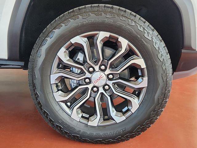New 2026 GMC Canyon Denali AWD/4WD image 14