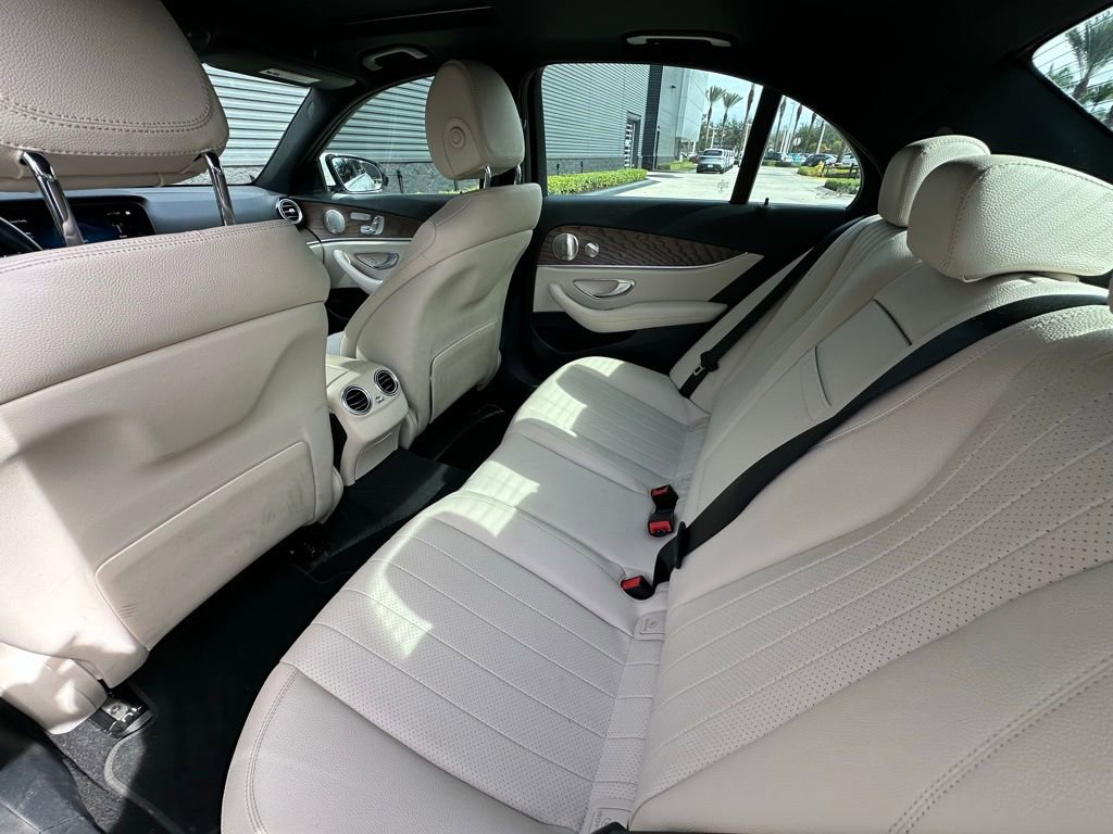 Used 2022 Mercedes-Benz E 350 Sedan image 32