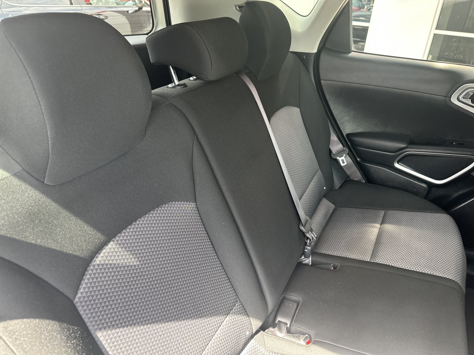 Used 2024 Kia Soul LX w/ LX Technology Package FWD image 25