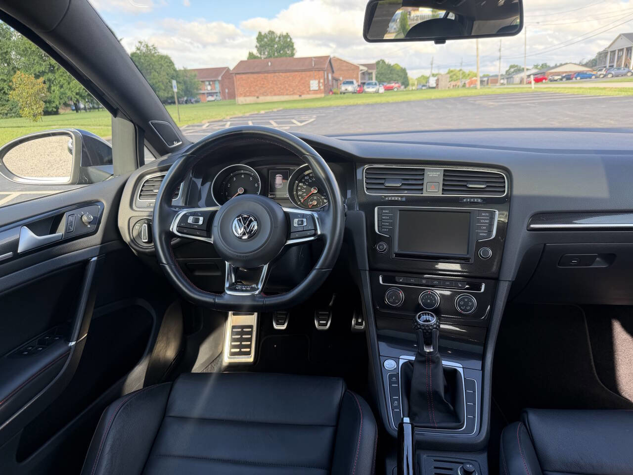 Used 2016 Volkswagen GTI SE w/ Lighting Package (SEL) FWD image 26