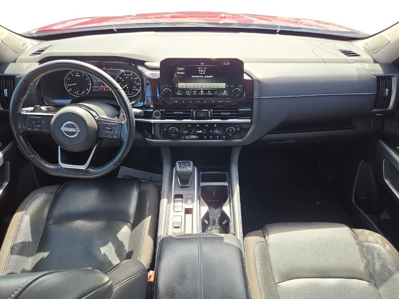 Used 2022 Nissan Pathfinder SL w/ SL Premium Package FWD image 9