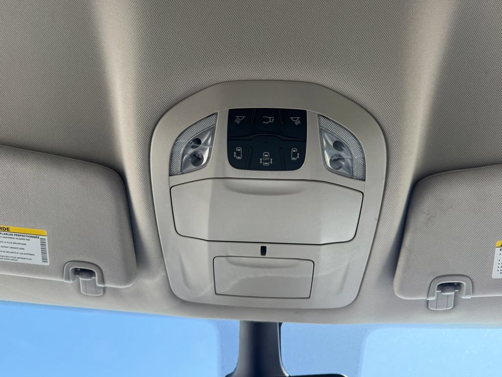 Used 2024 Chrysler Pacifica Touring-L FWD image 35