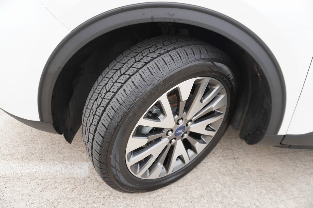 Certified 2022 Ford Escape Titanium image 29