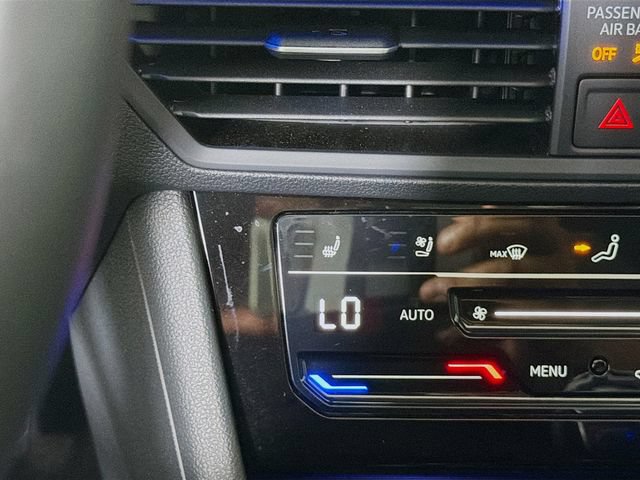 Certified 2025 Volkswagen Jetta SEL FWD image 22