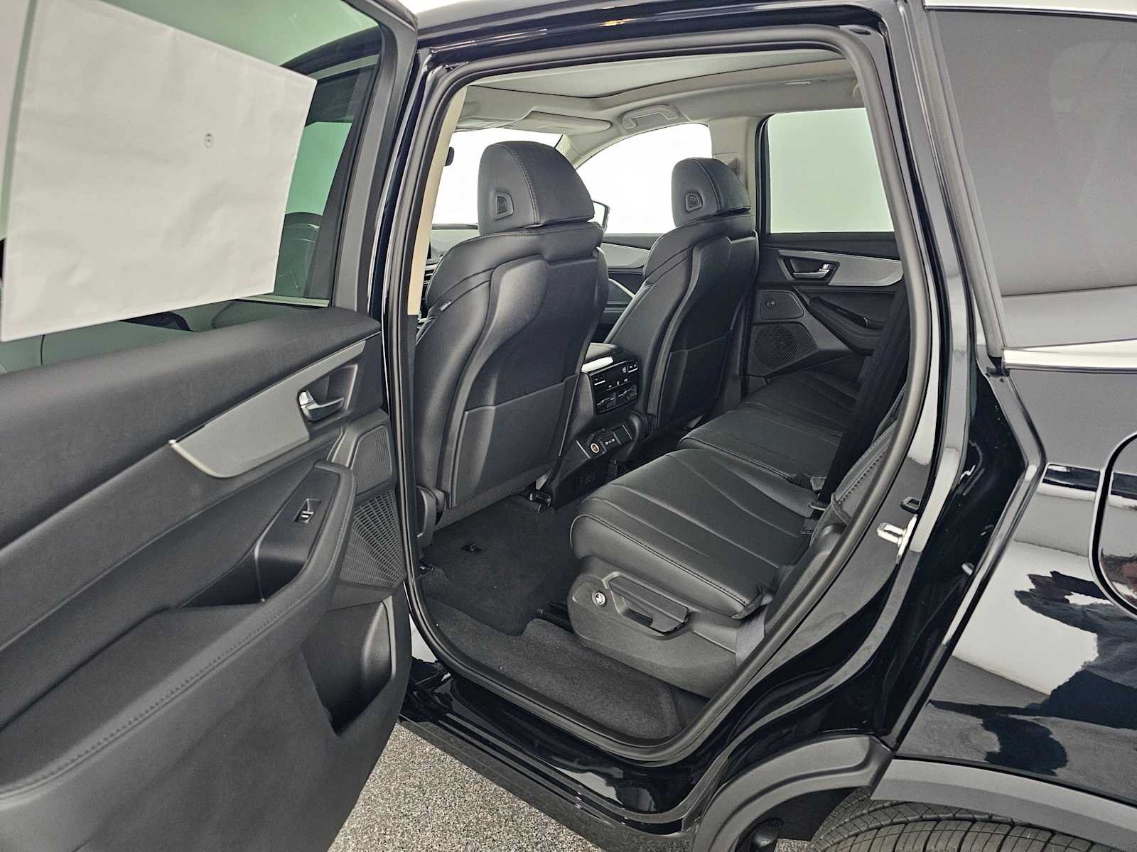 New 2026 Acura MDX SH-AWD image 13