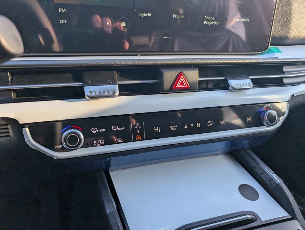 New 2026 Kia Sportage LX FWD image 21