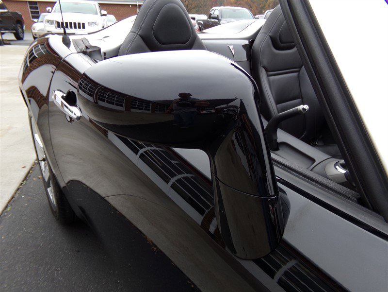 Used 2007 Pontiac Solstice Convertible w/ Premium Package image 30