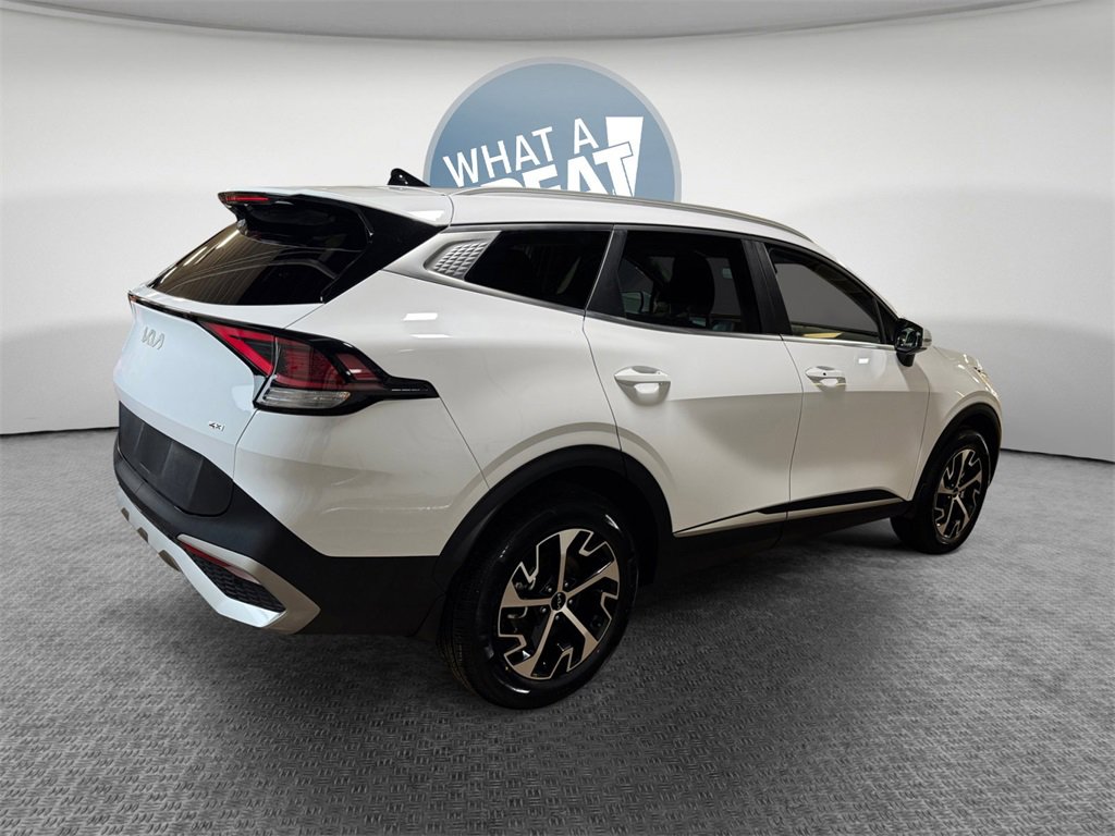 Certified 2024 Kia Sportage EX image 3