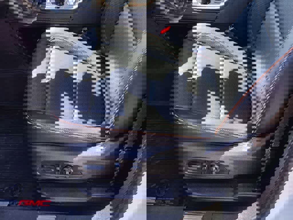 Used 2023 GMC Acadia AT4 w/ Technology Package image 20