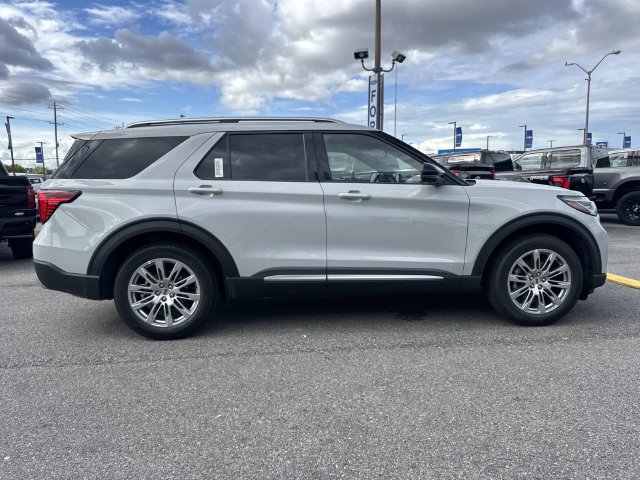 New 2027 Ford Explorer Platinum RWD image 4