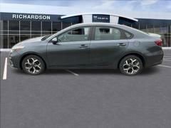 Used 2021 Kia Forte LXS FWD image 2