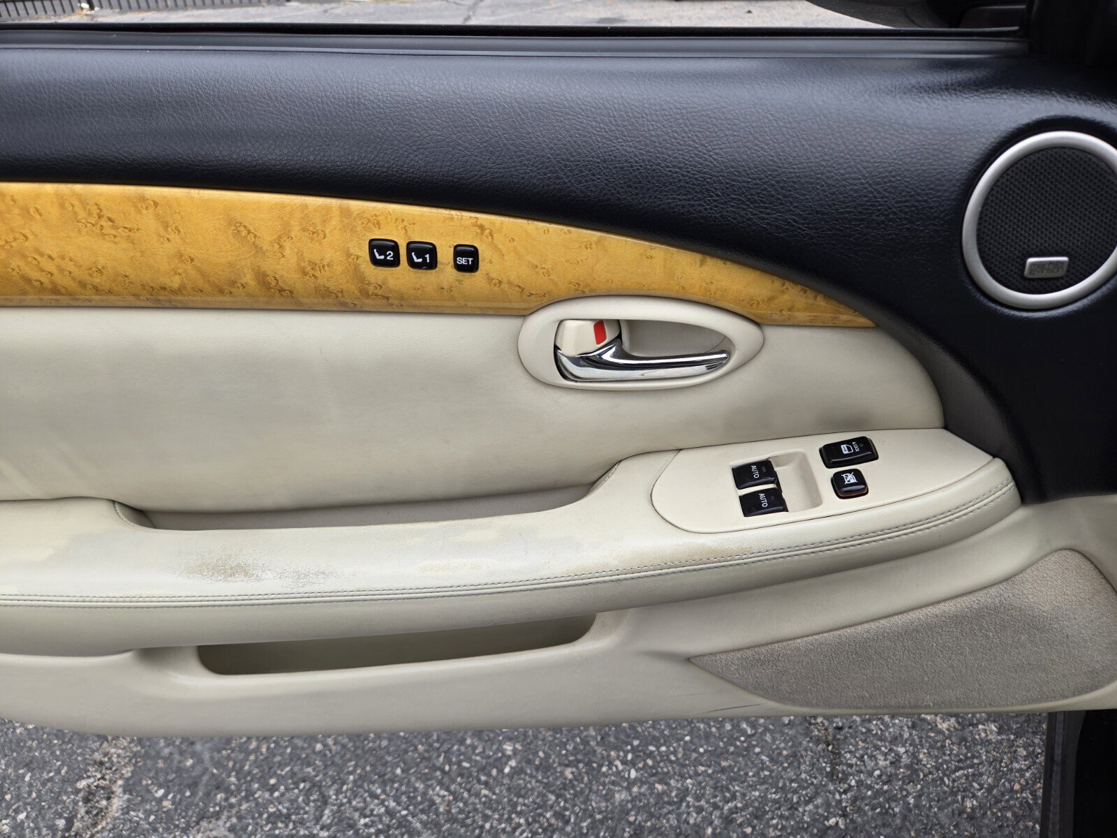 Used 2005 Lexus SC 430 Convertible image 15