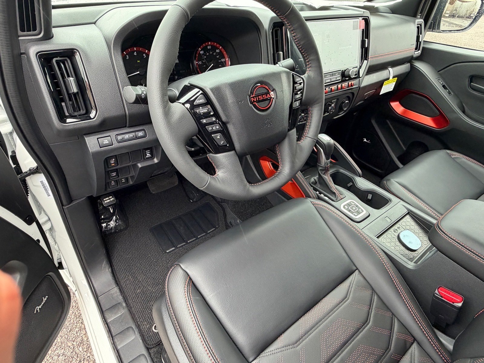 New 2027 Nissan Frontier PRO-4X AWD/4WD image 13