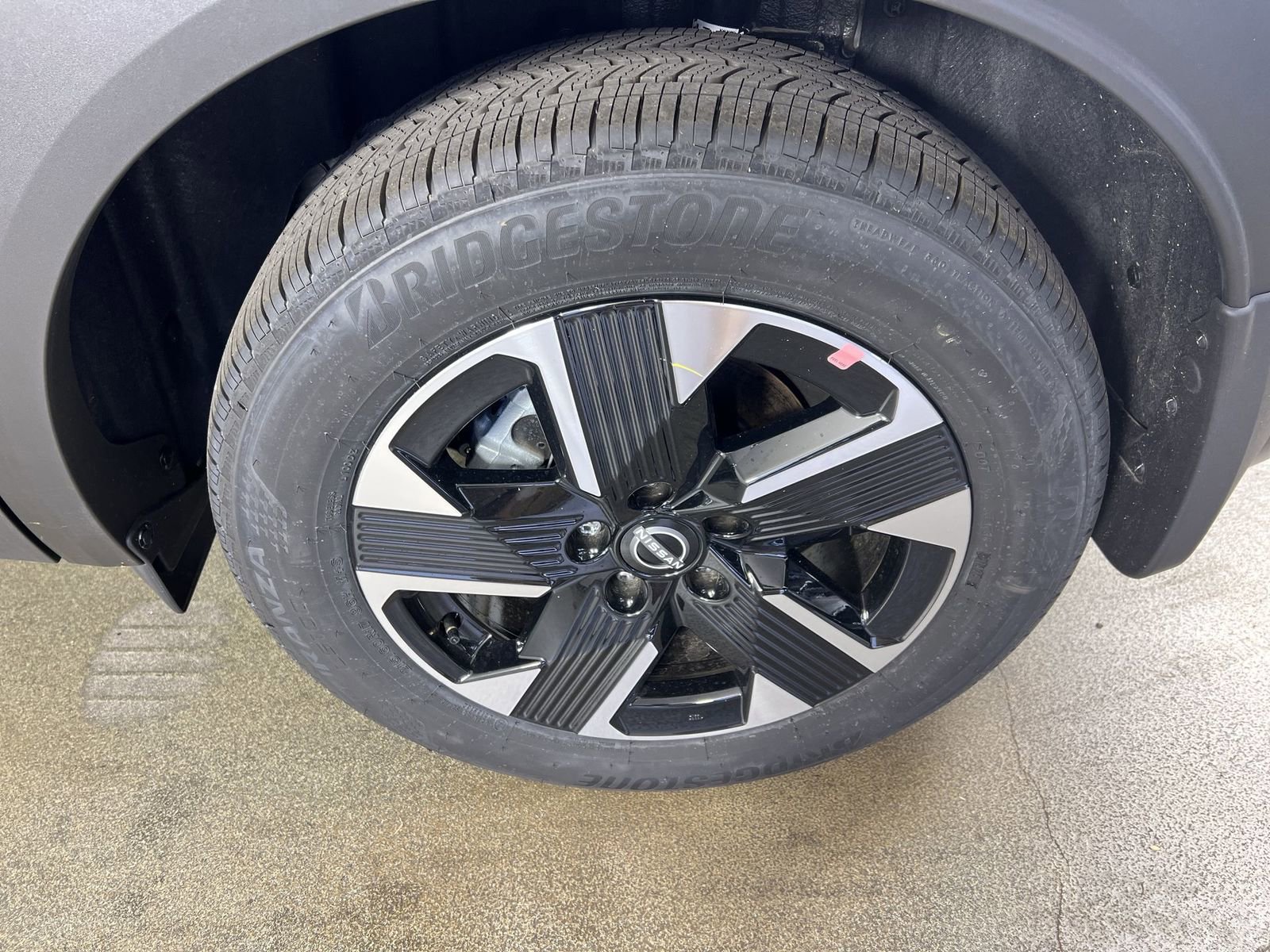 New 2025 Nissan Kicks SV w/ SV Premium Package image 5