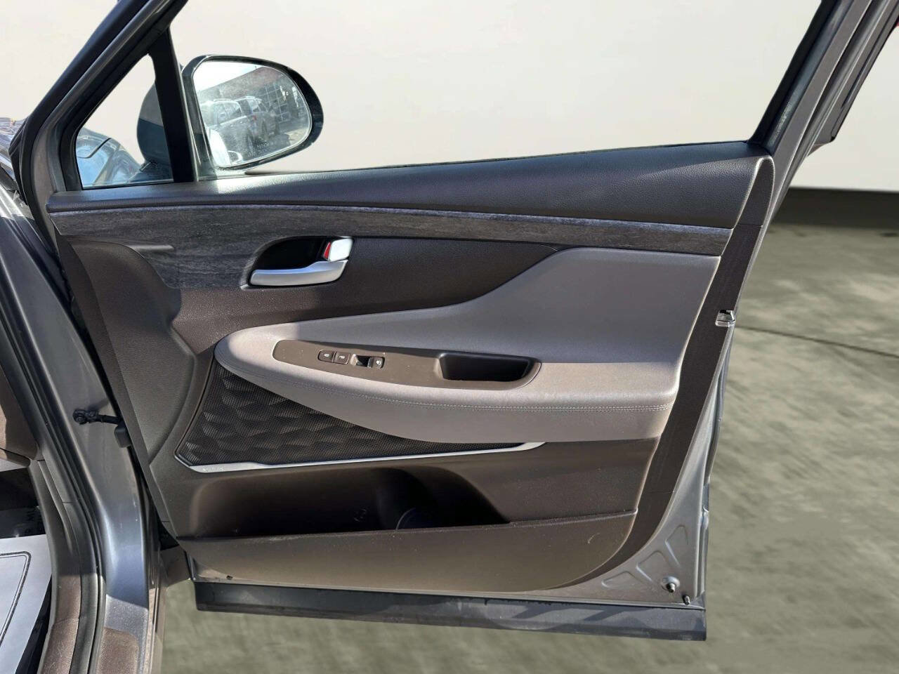 Used 2019 Hyundai Santa Fe SEL AWD/4WD image 16