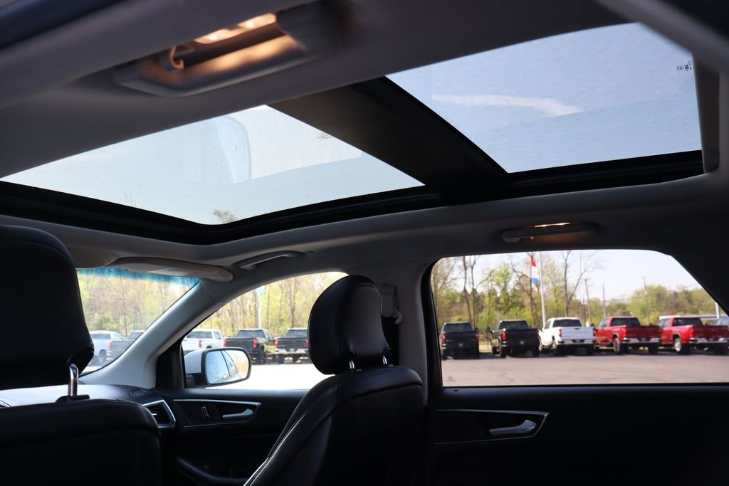 Used 2016 Ford Edge Sport w/ Technology Package AWD/4WD image 12